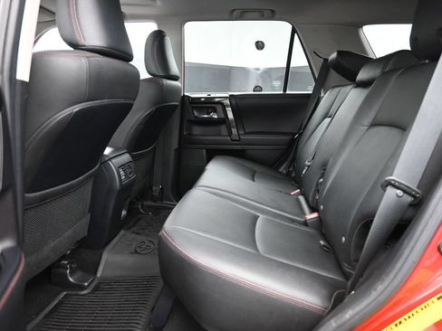 Used 2021 Toyota 4Runner TRD Off-Road Premium w/ Moonroof Package AWD/4WD image 12