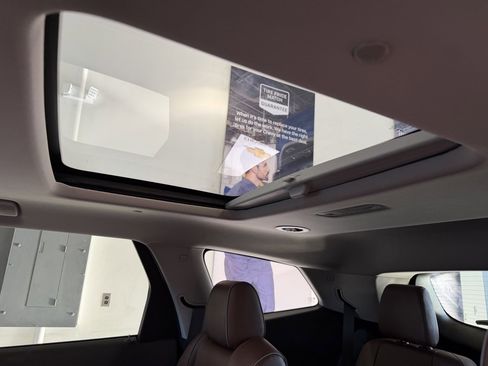 Used 2021 Buick Enclave Avenir w/ Avenir Technology Package image 27