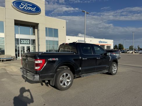 Used 2021 Ford F150 Lariat w/ Equipment Group 502A High AWD/4WD image 3
