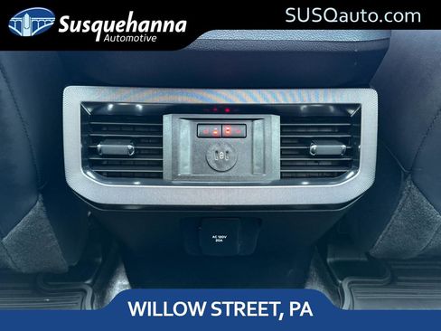 Used 2025 Ford F250 Platinum w/ FX4 Off-Road Package image 22