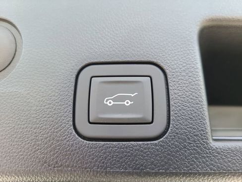New 2026 Chevrolet Equinox LT w/ Convenience Package II FWD image 7