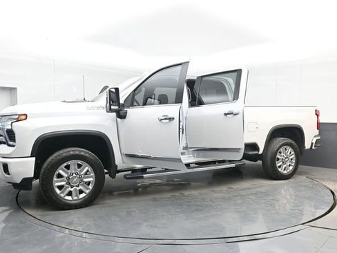 Used 2025 Chevrolet Silverado 2500 High Country w/ Technology Package AWD/4WD image 53