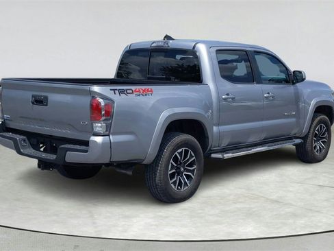 Used 2020 Toyota Tacoma TRD Sport image 3