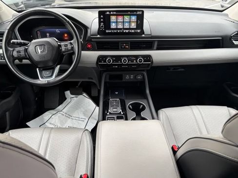 Used 2025 Honda Pilot Elite image 38