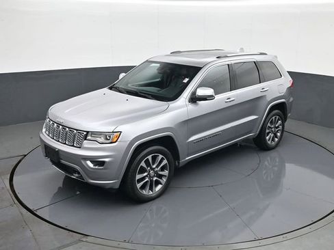 Used 2018 Jeep Grand Cherokee Overland AWD/4WD image 13