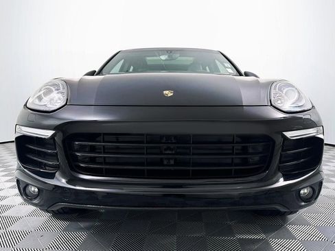 Used 2017 Porsche Cayenne Platinum Edition image 4
