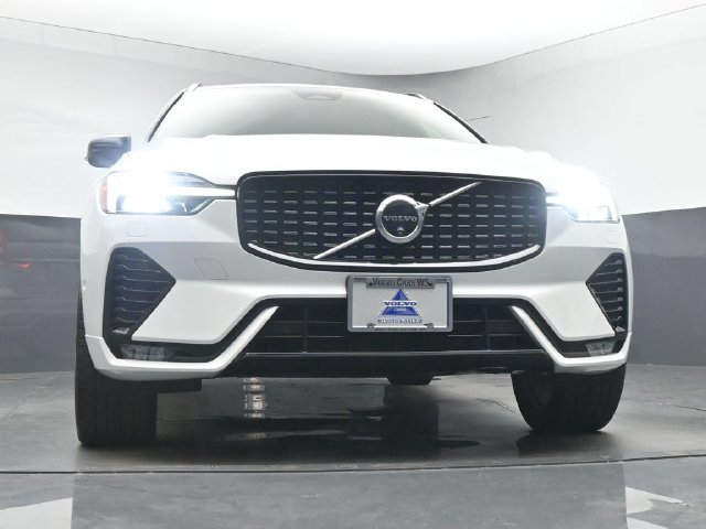 Used 2024 Volvo XC60 B5 Ultimate w/ Protection Package Premier AWD/4WD image 38