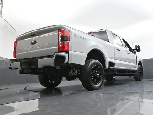 Used 2025 Ford F250 Lariat w/ Black Appearance Package image 28