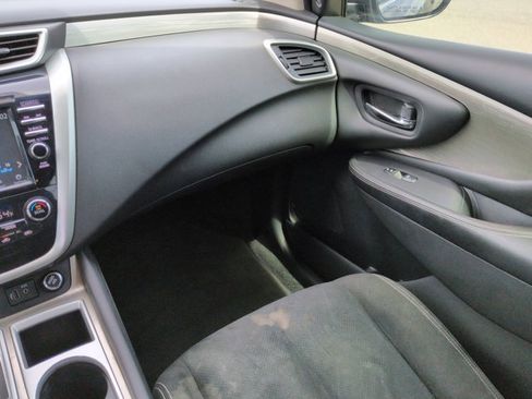 Used 2018 Nissan Murano SV w/ Premium Package FWD image 18