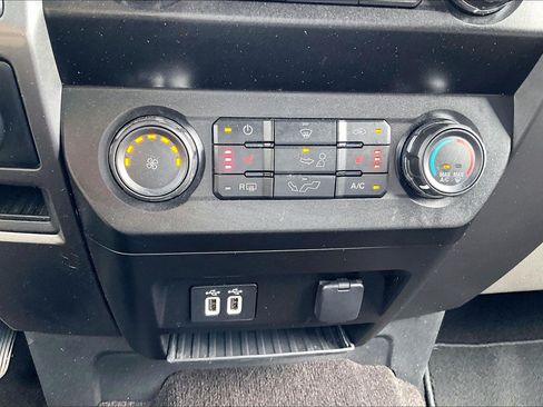 Certified 2020 Ford F150 XLT w/ Equipment Group 302A Luxury AWD/4WD image 29