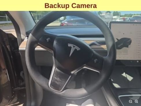 Used 2024 Tesla Model Y Long Range RWD image 13