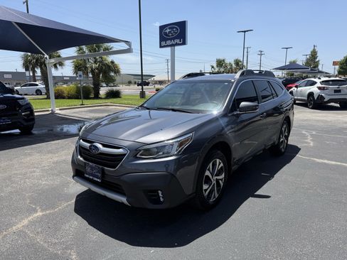 Used 2022 Subaru Outback Limited w/ Popular Package #2 AWD/4WD image 3