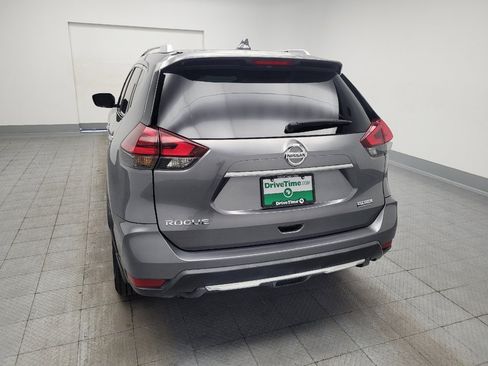 Used 2019 Nissan Rogue S w/ Special Edition Package FWD image 6