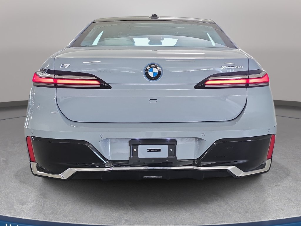 Used 2023 BMW i7 xDrive60 AWD/4WD image 8