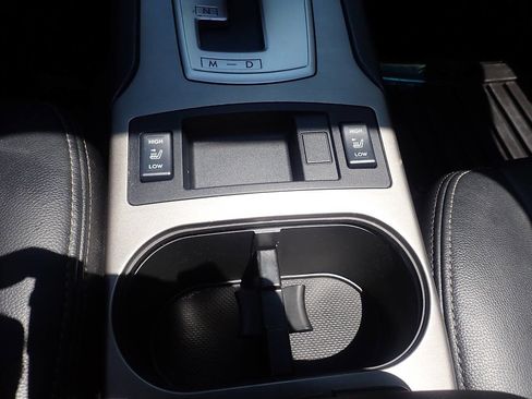 Used 2010 Subaru Outback 2.5i Premium image 6
