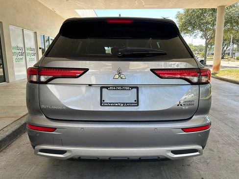 Used 2023 Mitsubishi Outlander SE FWD image 30