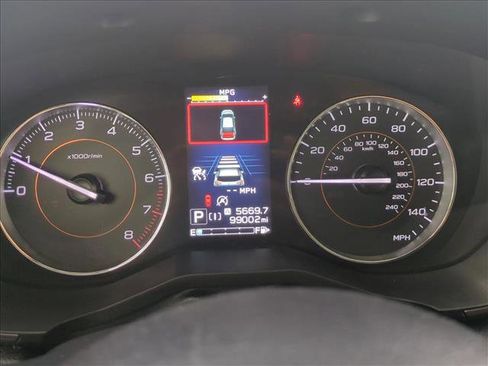 Used 2020 Subaru Crosstrek 2.0i Limited w/ Moonroof Package w/Navigation AWD/4WD image 11