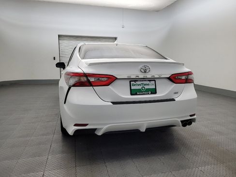 Used 2019 Toyota Camry SE image 6