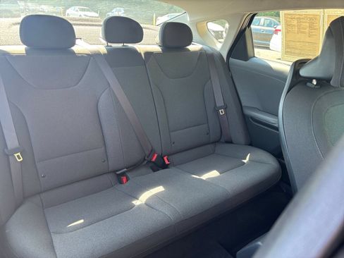 Used 2025 Kia K4 FWD image 37