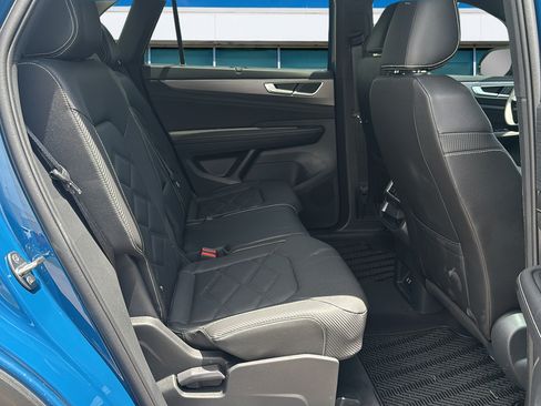 New 2026 Volkswagen Atlas Cross Sport SE AWD/4WD image 13