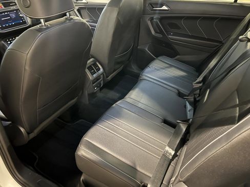 Used 2023 Volkswagen Tiguan SE image 30