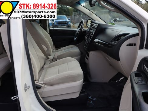 Used 2013 Dodge Grand Caravan SE image 19
