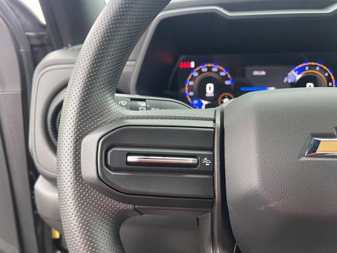 Used 2024 Chevrolet Colorado W/T RWD image 13