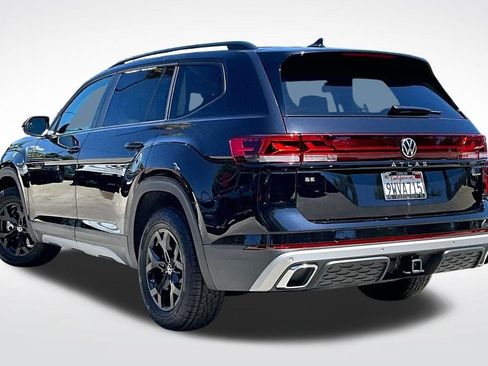 Certified 2026 Volkswagen Atlas Peak Edition AWD/4WD image 13