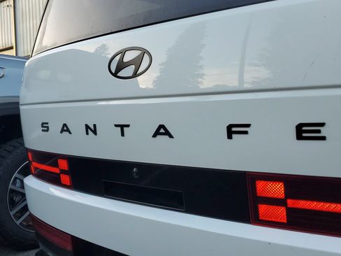 Used 2025 Hyundai Santa Fe Calligraphy FWD image 7