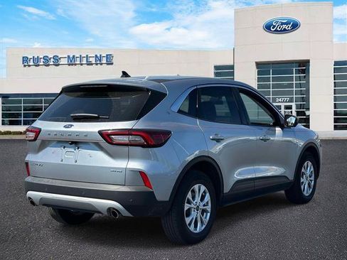 Used 2023 Ford Escape Active w/ Tech Pack #2 AWD/4WD image 4