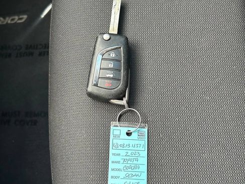 Used 2023 Toyota Corolla LE FWD image 39