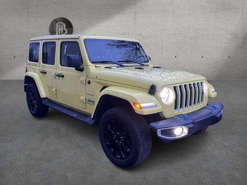 Used 2023 Jeep Wrangler Unlimited Sahara w/ Cold Weather Group image 3