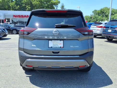 Used 2023 Nissan Rogue SL AWD/4WD image 6