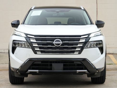 Used 2024 Nissan Rogue Platinum w/ Platinum Premium Package FWD image 6