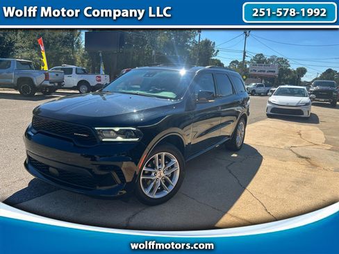 Used 2024 Dodge Durango GT image 1