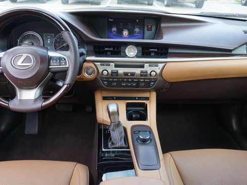 Used 2016 Lexus ES 350 image 22