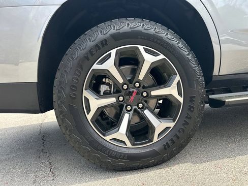 New 2026 GMC Yukon AT4 w/ AT4 Premium Plus Package image 18