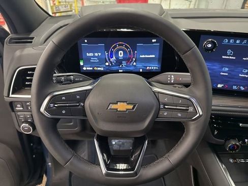 New 2026 Chevrolet Suburban Premier AWD/4WD image 12