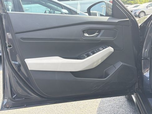 Used 2025 Honda Accord SE image 15