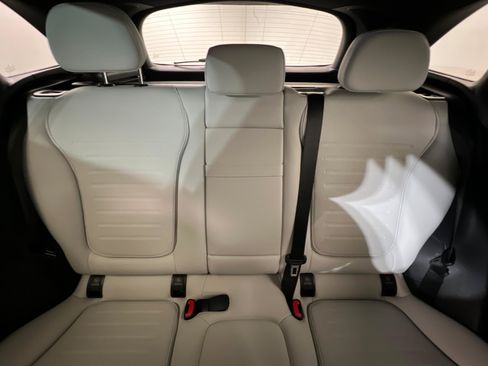 New 2026 Mercedes-Benz GLC 300 4MATIC image 25