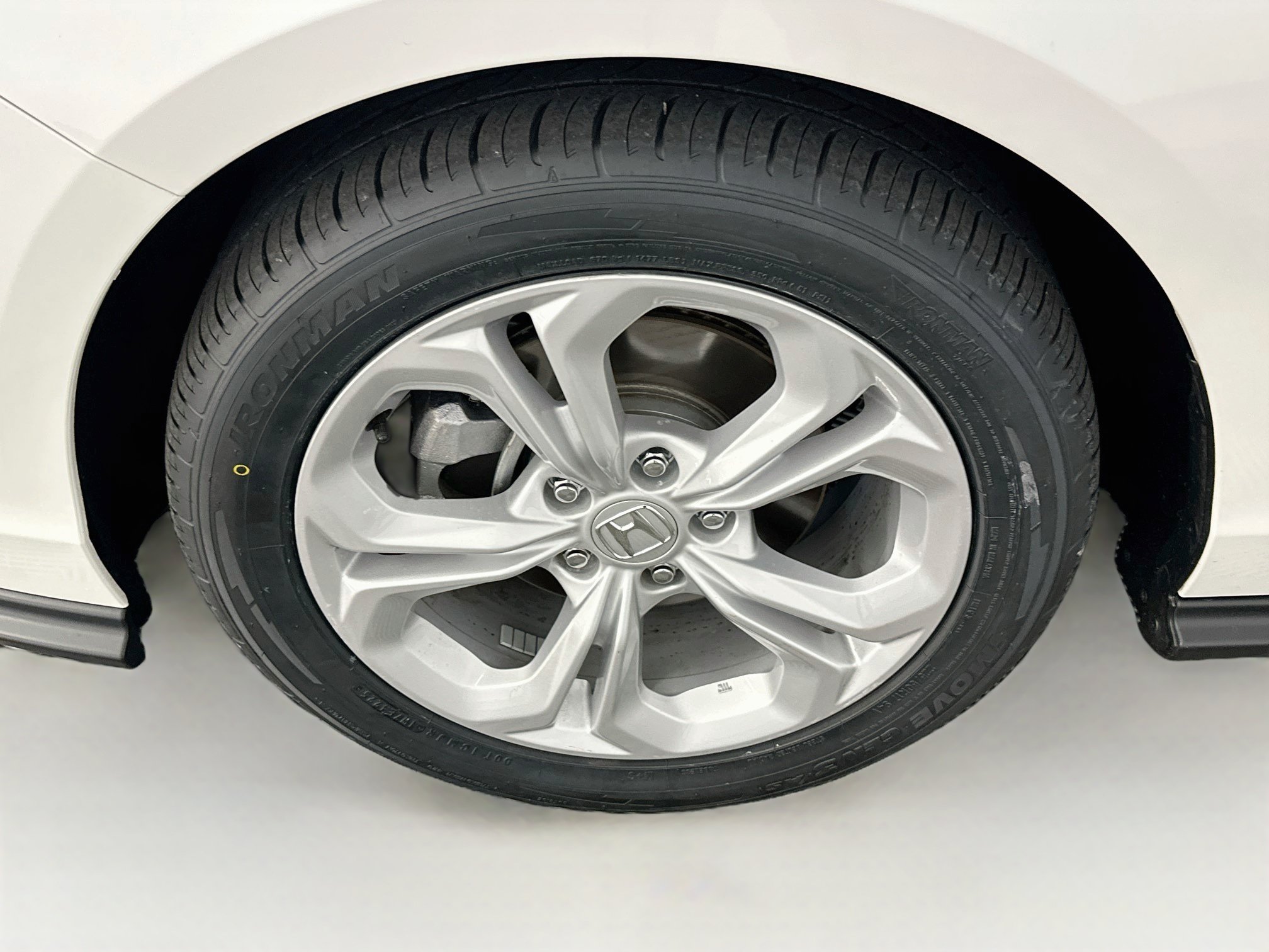 Used 2025 Honda Accord LX image 11