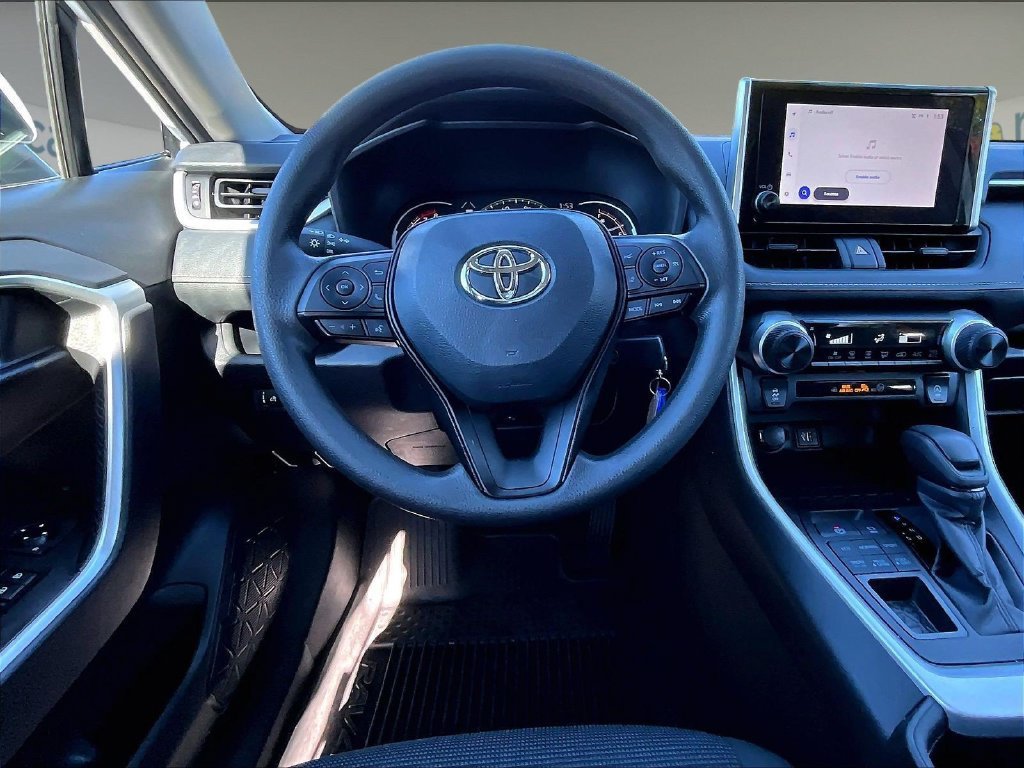 Used 2024 Toyota RAV4 LE AWD/4WD image 17