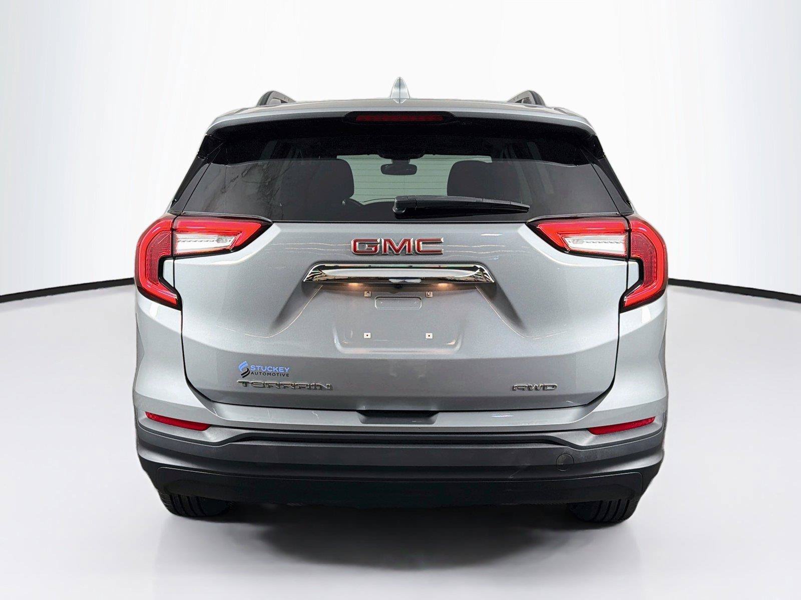 Used 2023 GMC Terrain SLE w/ Driver Convenience Package AWD/4WD image 10