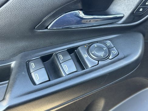 Used 2022 Chevrolet Bolt LT w/ Infotainment Package image 18