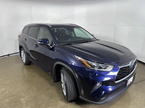 Used 2023 Toyota Highlander Limited image 8