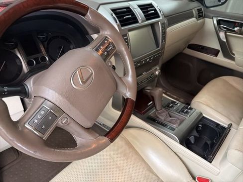 Used 2015 Lexus GX 460 Luxury AWD/4WD image 12