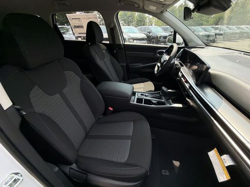 New 2026 Kia Sorento LX FWD image 24