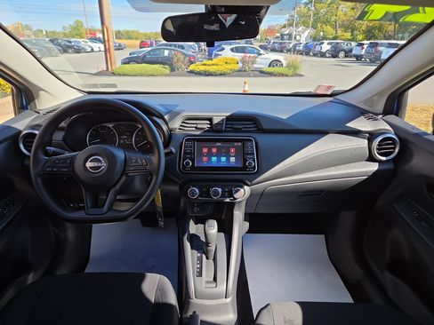 Used 2024 Nissan Versa S w/ Trunk Package image 14