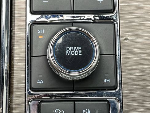 Certified 2024 Ford Expedition Limited image 20