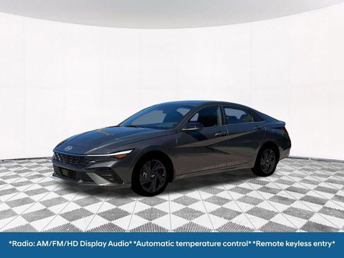 New 2026 Hyundai Elantra SEL Sport Premium FWD image 2